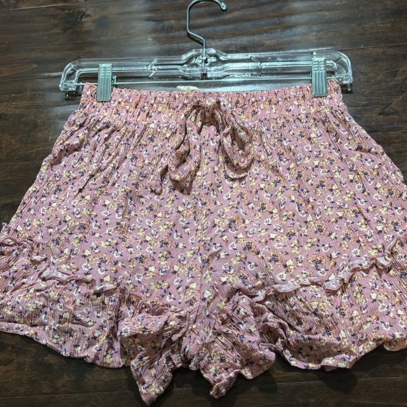 Kingston grey pink floral flowy shorts (juniors) - Picture 9 of 12